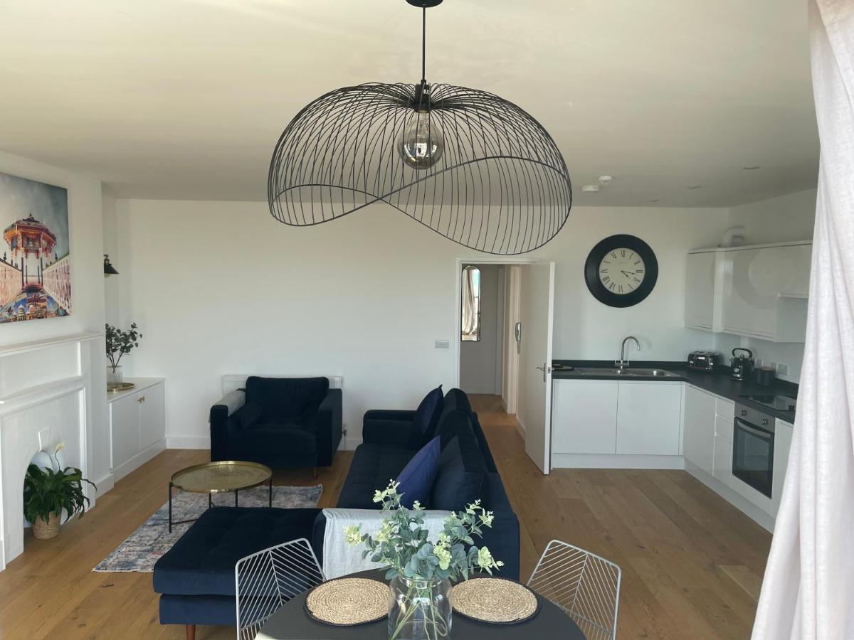 Seaview Flat With Balcony, Spacious 2 Bedroom Worthing Esterno foto