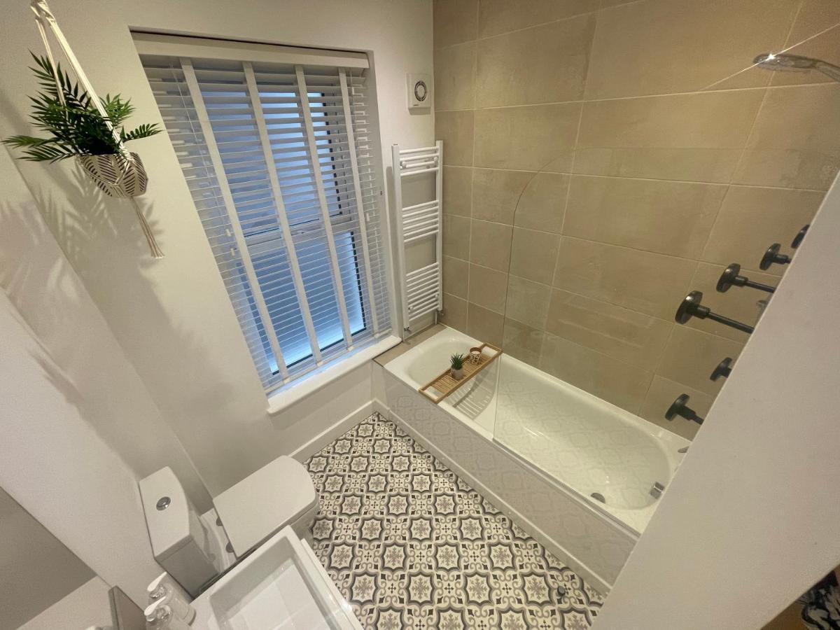 Seaview Flat With Balcony, Spacious 2 Bedroom Worthing Esterno foto